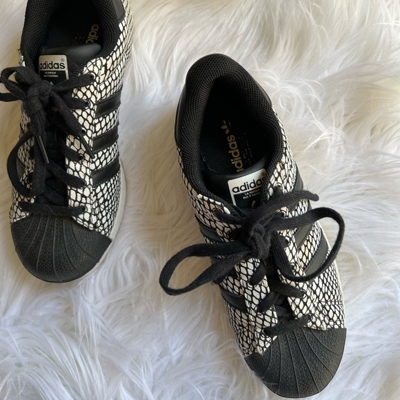 Adidas Superstar Snakeprint Sneaker - Picture 13 of 16